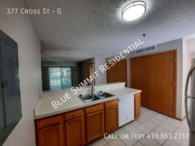 Building Photo - 377 Cross St