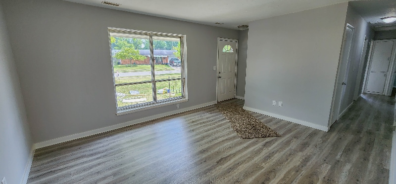 Building Photo - 500 W Ford Ave