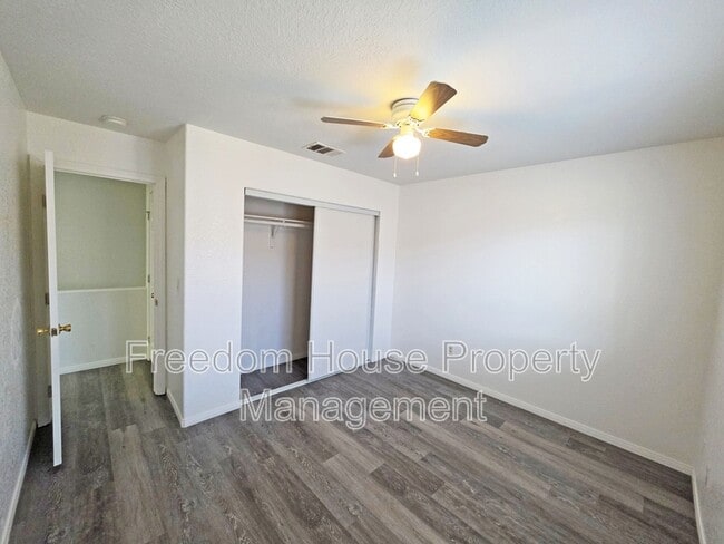 Building Photo - 670 Bourbon St