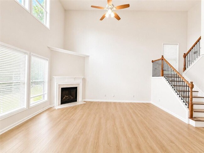 Building Photo - 2252 Jasmine Glen Dr
