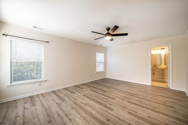 Building Photo - 718 Delta Downs Dr