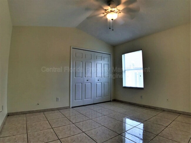Building Photo - 903 Lejay St