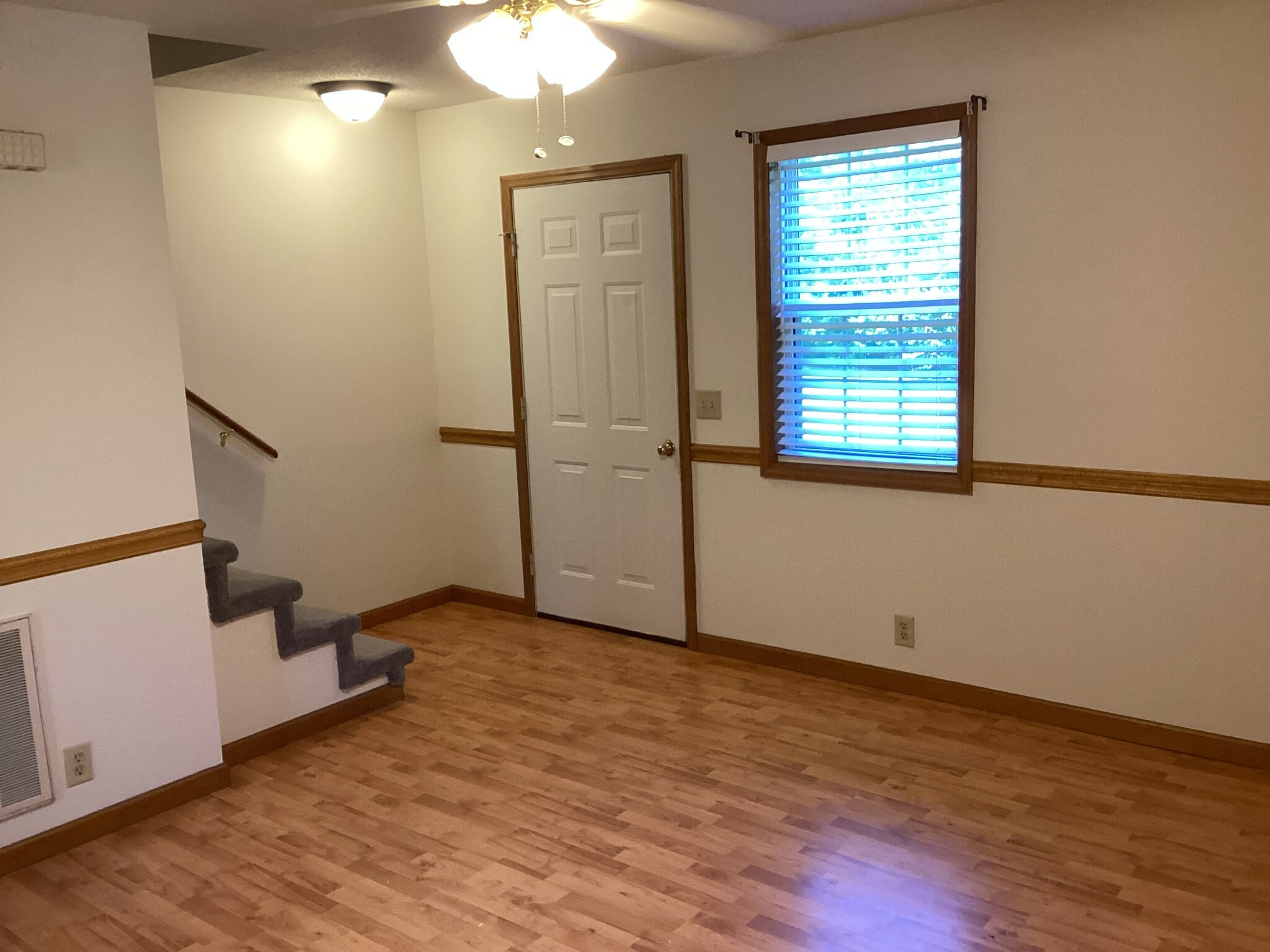 Living room - 106 Lori Ann Dr