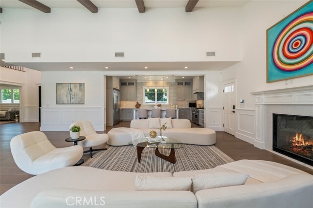 Building Photo - 20701 Dumont St