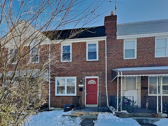 Building Photo - 1917 Searles Rd