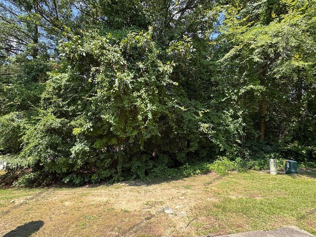 Building Photo - 424 Alero Rd