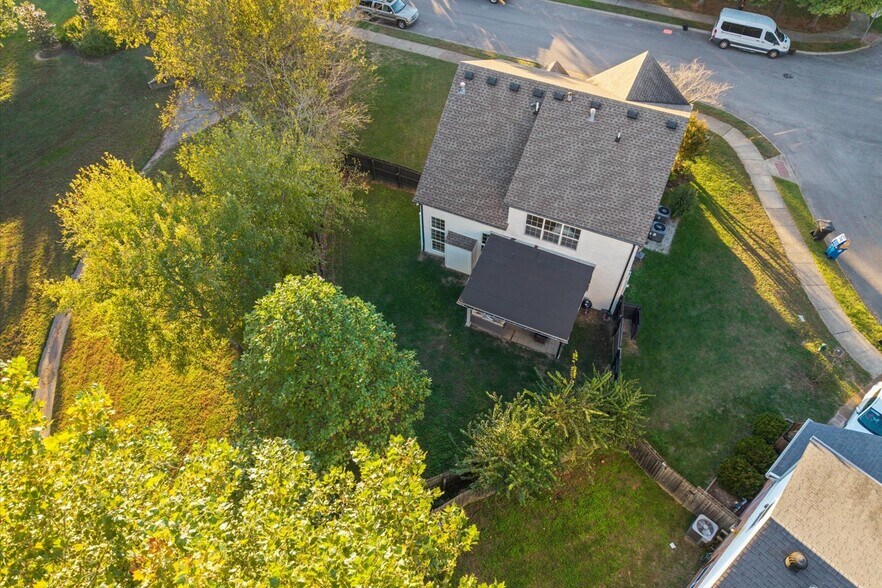 Building Photo - 130 Stanwick Dr