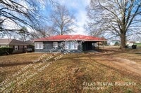 Building Photo - 1407 10th Ave SE