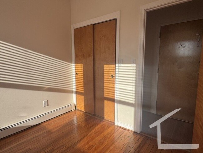 Building Photo - 1bed in Brighton No fee