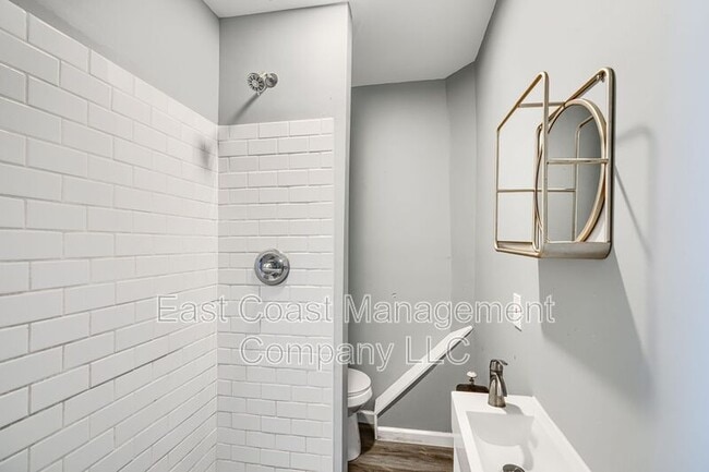 Building Photo - 3213 Elmley Ave