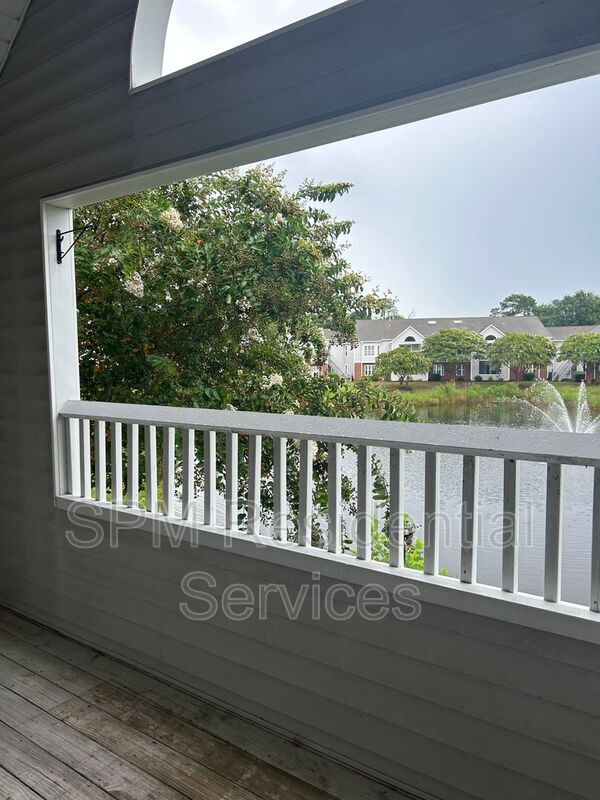 Building Photo - 4122 Breezewood Dr