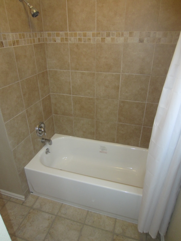 Building Photo - 1125 E Las Animas St