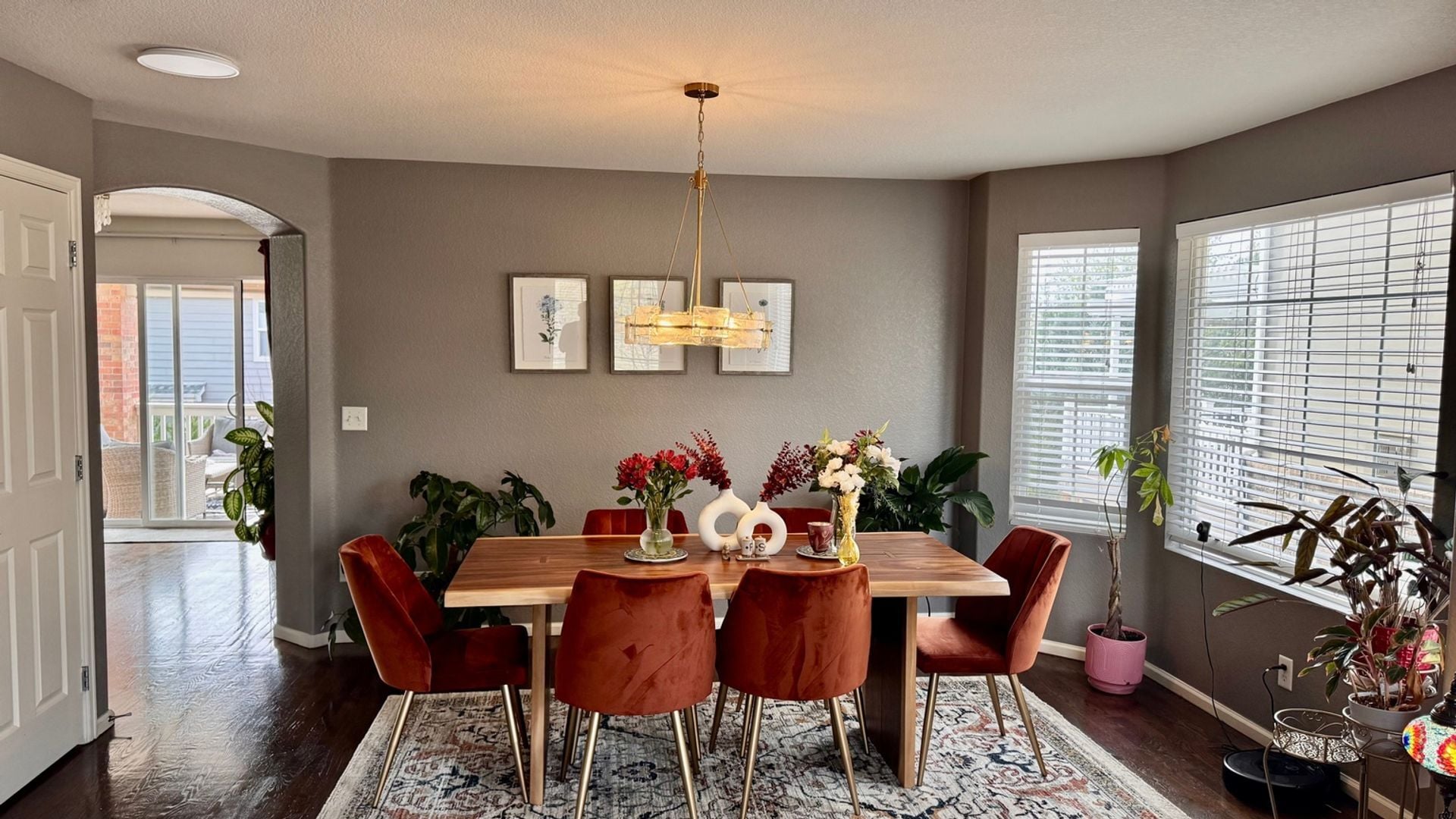 Building Photo - 2208 Buttercup St