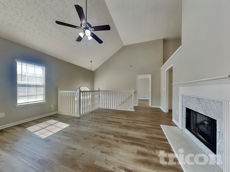 Building Photo - 1270 St Francis Ct