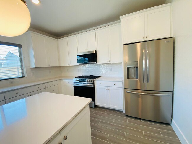 Building Photo - $3,000 Clovis & Shepherd, 4 Bedroom - Lest...