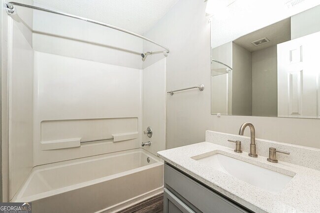 Building Photo - 2404 Rambling Way