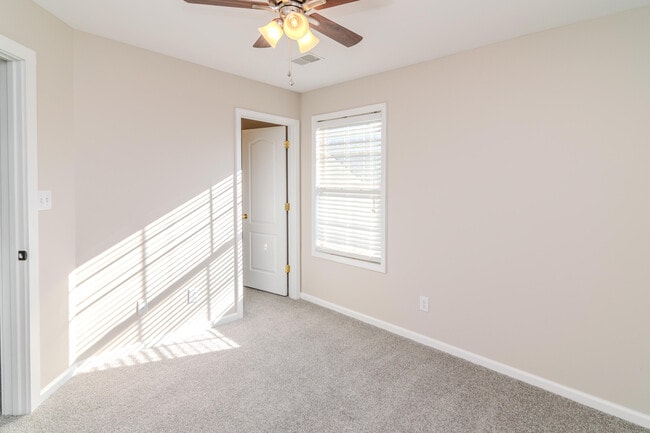 Building Photo - 188 Blue Heron Pl