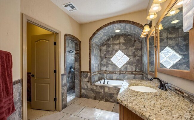Building Photo - 3903 Monte Lindo Ct