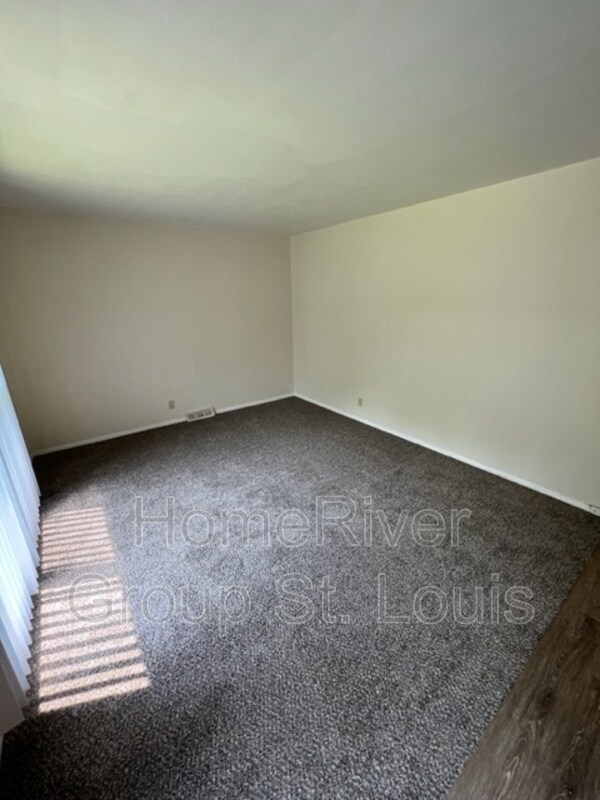 Building Photo - 5523 Winchelsea Dr