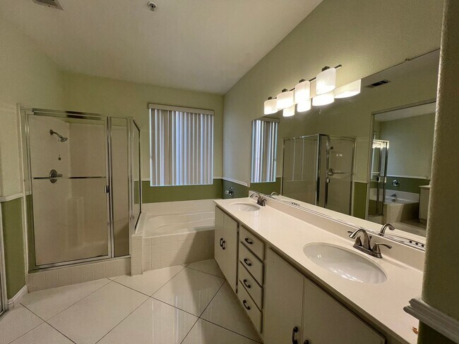 Building Photo - 13539 Whipple St