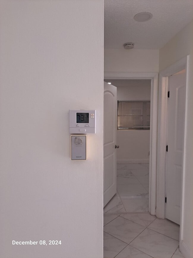 Building Photo - 2665 Dudley Dr W