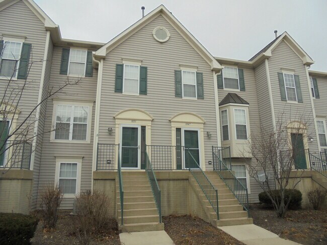 Building Photo - 1847 Grandview Pl