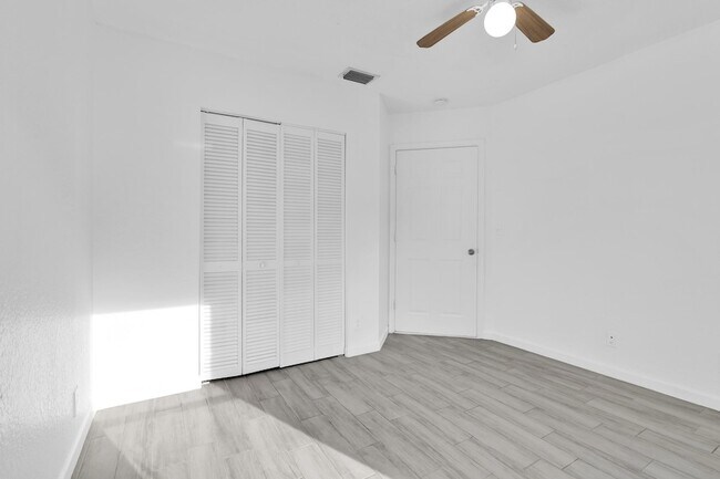 Building Photo - 13974 Folkestone Cir