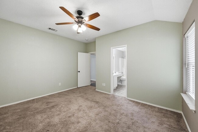 Building Photo - Immaculate 3-bedroom, 2-bath home in the highly sought-after Springfield subdivision!