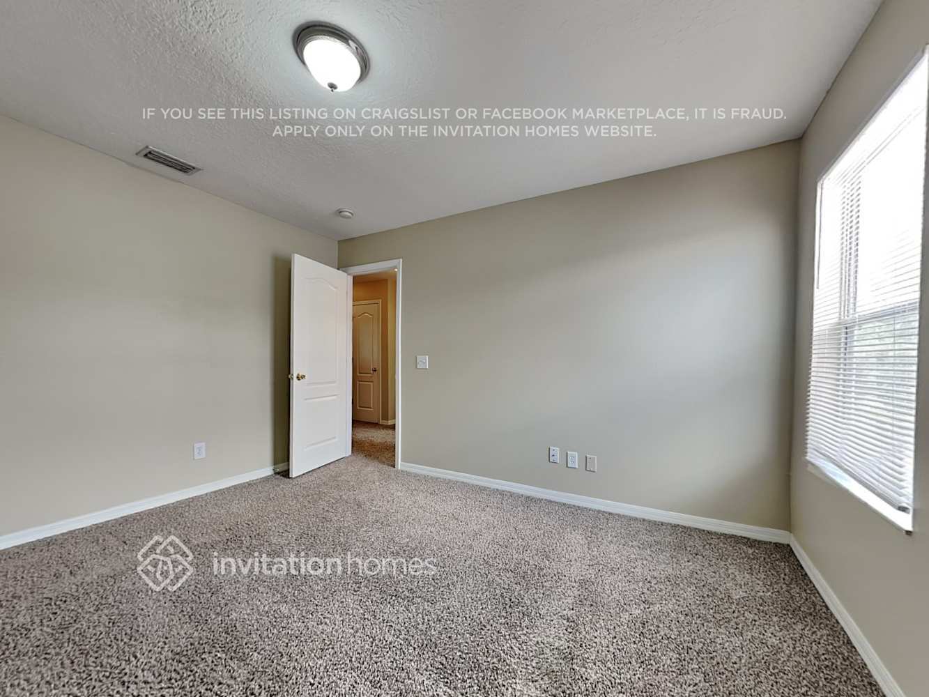 Building Photo - 11170 Golden Silence Dr