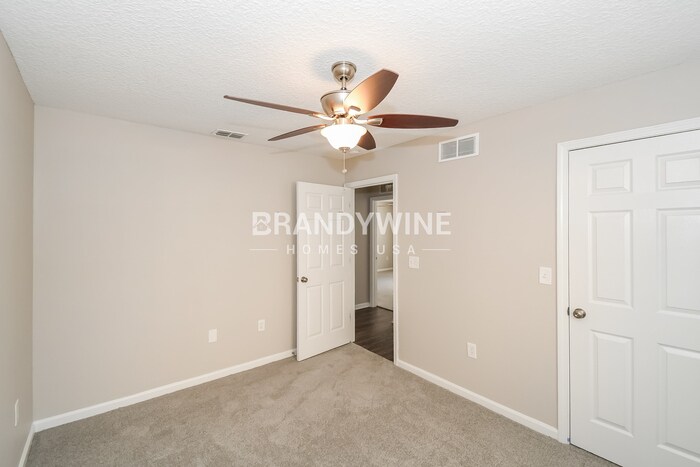 Building Photo - 2060 Felch Ave