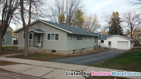 Primary Photo - 207 N 6th St