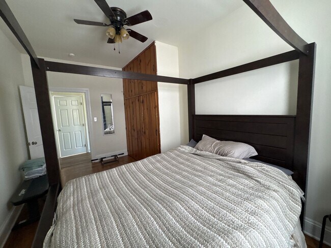 Building Photo - 322 E Broad St