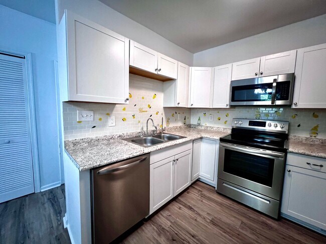Building Photo - Newly renovated home in the Historic South Norfolk Neighborhood.