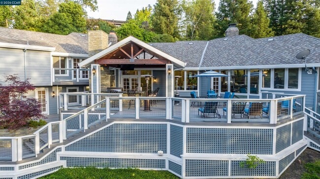 Building Photo - 2324 Saddleback Dr