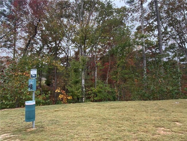 Building Photo - 239 Turner Ln