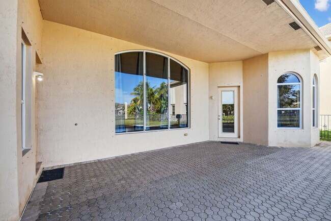 Building Photo - 6068 Pond Bluff Ct