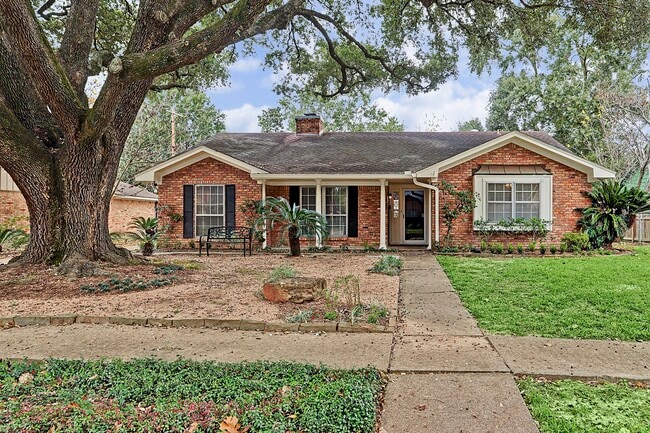 Primary Photo - 1070 Curtin St