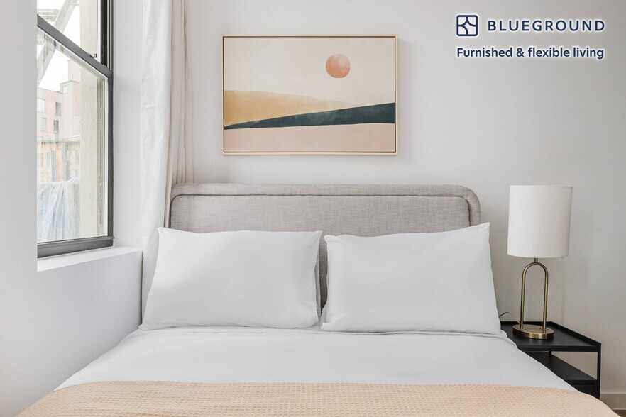 Building Photo - 250 Union Ave