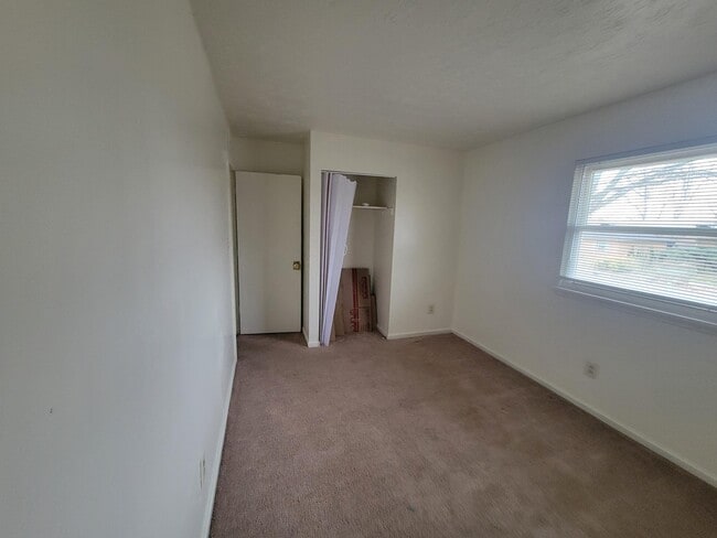 Building Photo - 3962 Northampton Dr