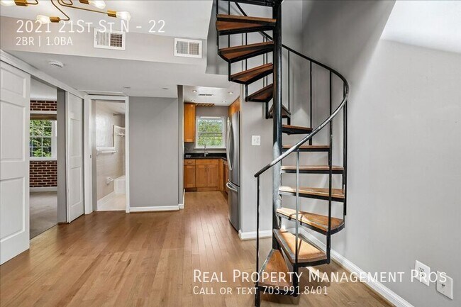 Building Photo - 2021 21st St N