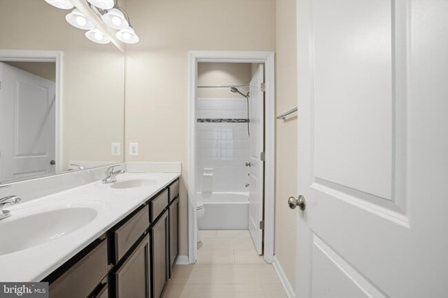 Building Photo - 14325 Potomac Heights Ln