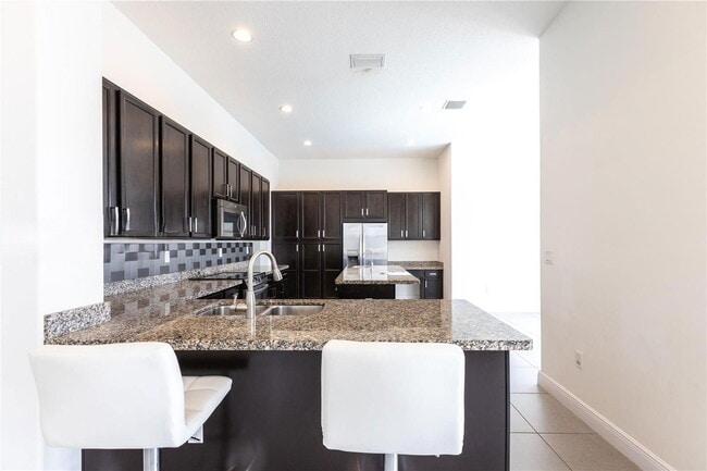 Building Photo - Northwest 82nd Drive, Pembroke Pines, FL 33024 - 4 BR 3 BA single-family home