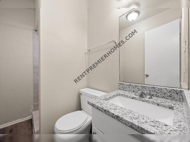 Building Photo - 2510 S Fielder Rd