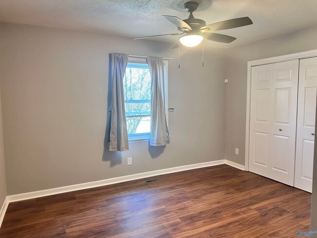 Building Photo - 10302 Picadilly Ln SW