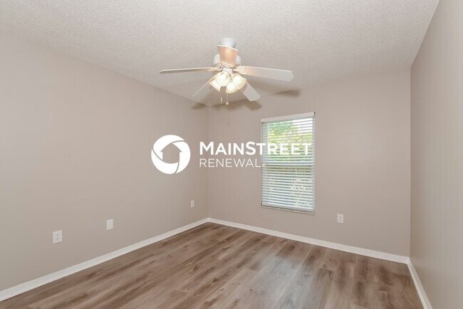 Building Photo - 3 Bedroom Pet-Friendly Home in SARASOTA, FL with Main Street Renewal