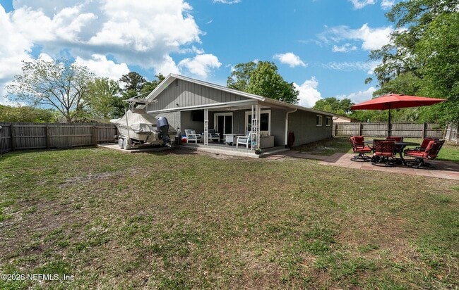 Building Photo - 972 Dostie Cir