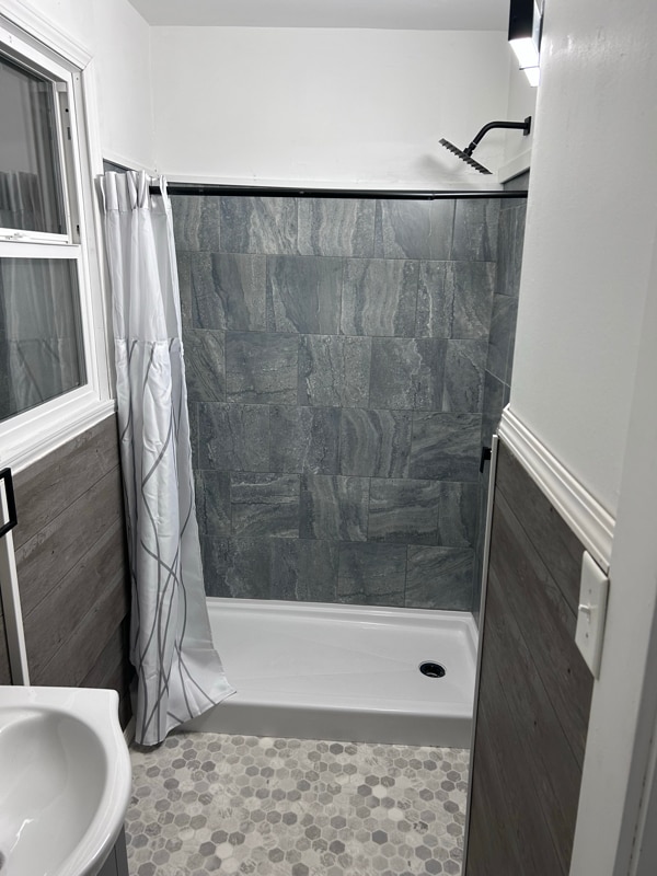 Building Photo - 1201 7th Ave