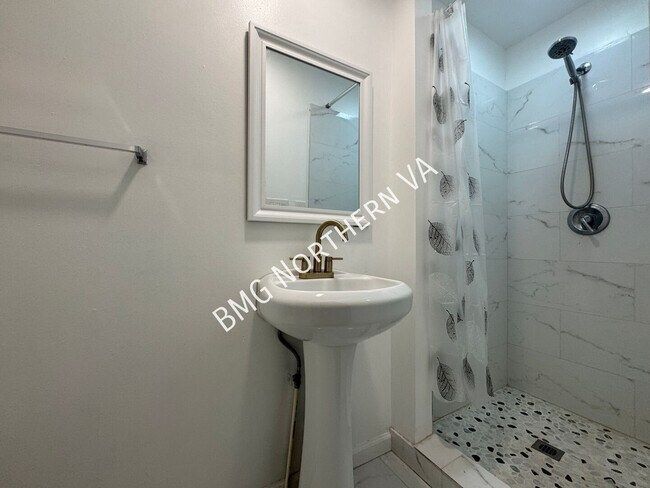 Building Photo - 2177 White Cornus Ln