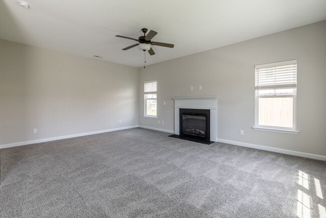 Building Photo - 4 Bedroom Home in Holly Ridge for Rent