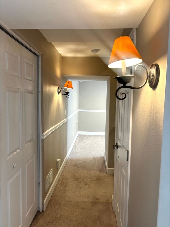 Building Photo - For Rent in Excellent Neighborhood! 80130